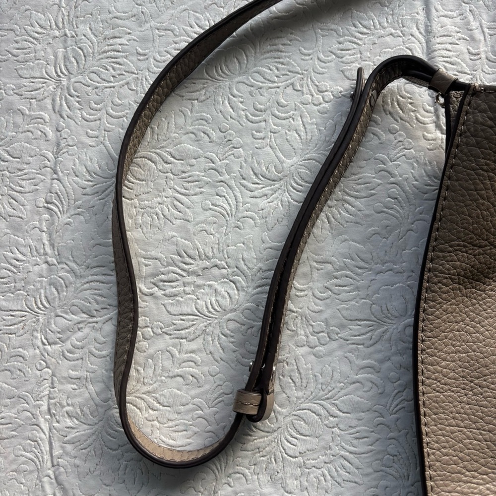 Banana Republic Leather Crossbody Hobo Bag in Taupe - Picture 5 of 13